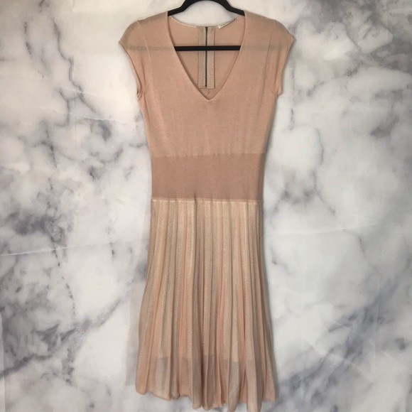 White + Warren Dresses & Skirts - White + Warren light pink short sleeved knit dress